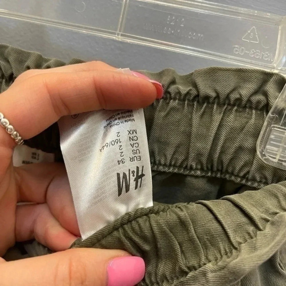 H&M High Waist Paper Bag Shorts Olive Green - Picture 6 of 13